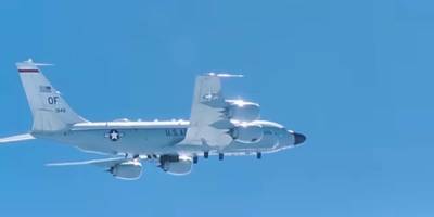 Российский истребитель в третий раз «перехватил» самолет-разведчик США над Тихим океаном — видео