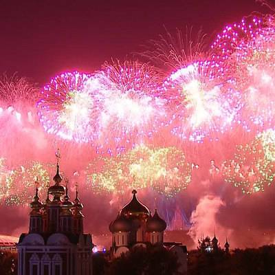 Небо Москвы в День Победы украсят 12 тысяч фейерверков