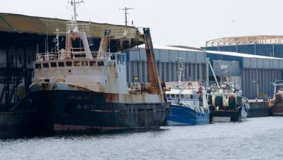 Французские рыбаки блокируют грузовики с морепродуктами из Британии