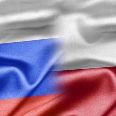 Варшава высылает трех российских дипломатов