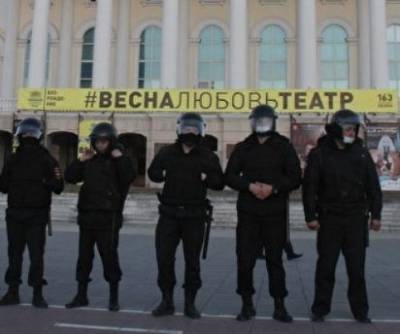 Силовики проводят обыски в Сургутском музыкально-драматическом театре и у его завхоза