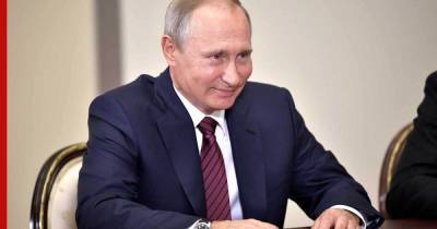 Путин согласился сделать период между майскими праздниками нерабочими днями