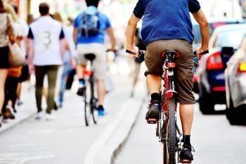 Не буду долго гнать велосипед: велосипедистам запретят ездить по тротуарам