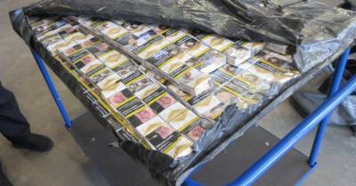 ФОТО. Таможенники конфисковали 616 000 контрабандных сигарет