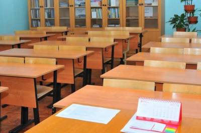 В Березниках неизвестные сорвали уроки в шести школах