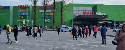 В Алма-Ате сообщили о минировании трех торговых центров