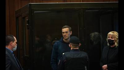 Я вас не подведу, – Навальный заявил, что прекращает голодовку