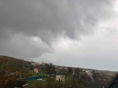 В 70 км от Ужгорода пронесся разрушительный торнадо