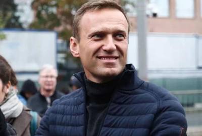 Навальный прекратил голодовку: Врачи сказали, скоро лечить будет некого
