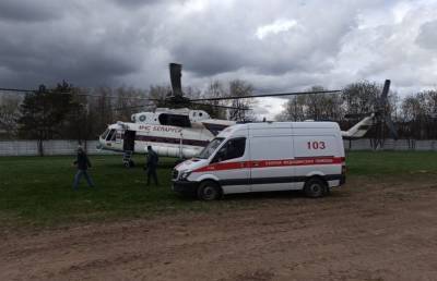 Подросток рыбачил и зацепил удочкой высоковольтный кабель. На вертолете парня доставили в Минск