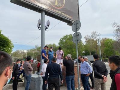 В Ташкенте продолжается война бильбордов