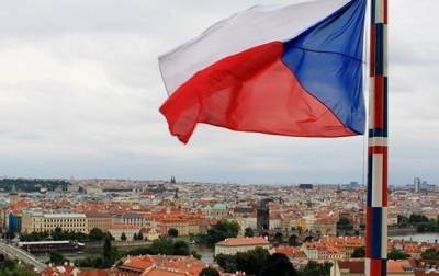 Чехия и РФ сократят число дипломатов в посольствах до семи