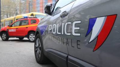 Во Франции тунисец зарезал женщину-полицейского