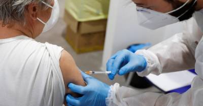 В Украине две прививки от COVID-19 получили меньше людей, чем в странах третьего мира