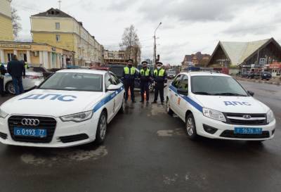 Московские экипажи ДПС заставили поволноваться любителей тонировки в Тверской области