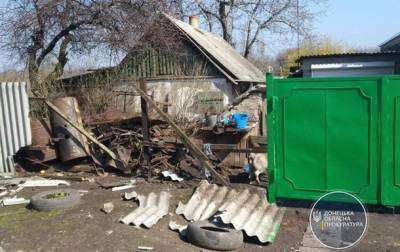 Сепаратисты обстреляли жилые дома на Донбассе