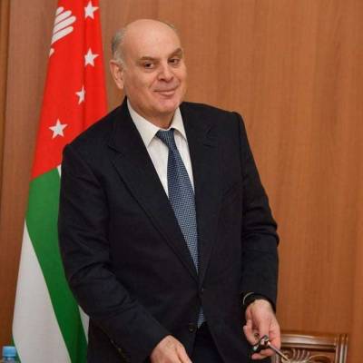 Президент Абхазии Бжания о Грузии: «Лучше, чтобы не было еще истории с принуждением к миру»