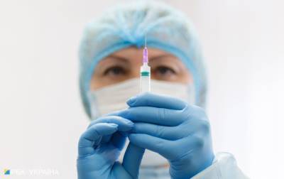 В Минздраве рассказали, кого будут вакцинировать новой партией AstraZeneca