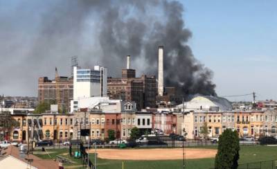 Большой пожар на сахарном заводе оставил в воздухе аромат крем-брюле