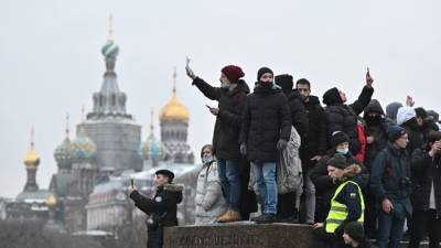 Надежды ФБК на "тысячи людей" в поддержку Навального не оправдались