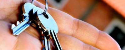 Обманутые дольщики получили ключи от квартир в Академическом районе Екатеринбурга
