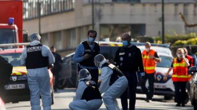 Во Франции усиливают меры безопасности у полицейских участков