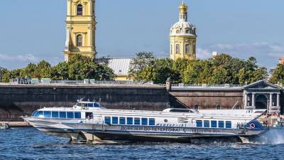 Добраться из Кронштадта в Петербург со 2 мая можно будет по воде