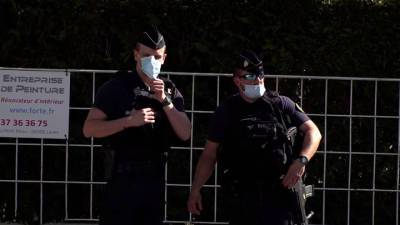 Вести в 20:00. Теракт во Франции: женщине-полицейскому несколько раз ударили в горло ножом
