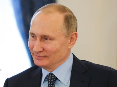 Путин подписал указ о трудовых ограничениях для физлиц из недружественных стран