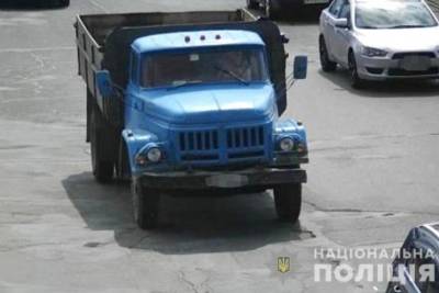 "Хотел покататься по городу и решить личные вопросы": в Киеве мужчина угнал грузовик