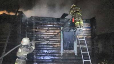 Четыре человека погибли из-за пожара в частном доме в Башкирии - iz.ru - Башкирия - Ишимбай