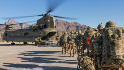 США направят бомбардировщики в Афганистан для защиты войск