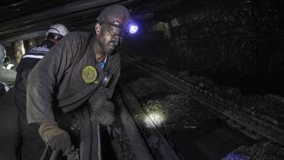 Один человек погиб в результате обвала шахты на Украине