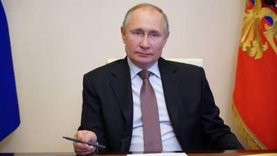 Песков: Рабочий график Путина в майские праздники будет известен позже