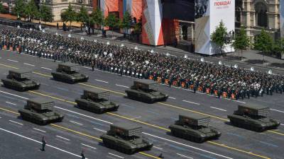 СМИ узнали имя нового диктора Парада Победы