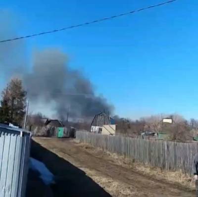 В Кемерове горящие на Южном дачи попали на видео