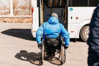 Забайкалец украл планшет из коляски инвалида, предложив ему свою помощь