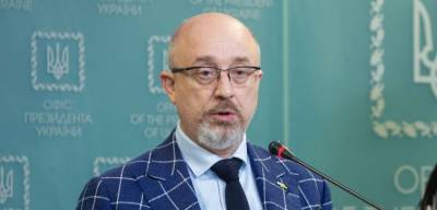 Вице-премьер Украины: Зеленский в Москву не поедет