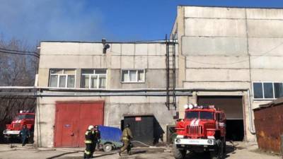 Крупное возгорание произошло в промышленной зоне Новосибирска