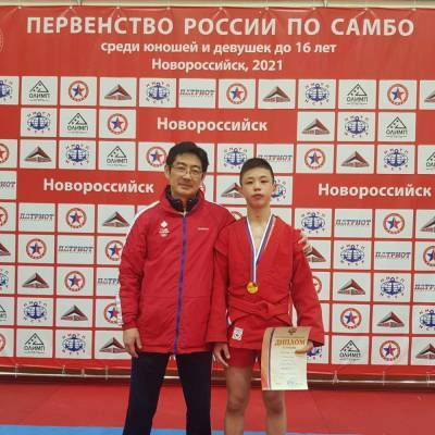 Сахалинец Илья Резников завоевал золотую медаль первенства России по самбо