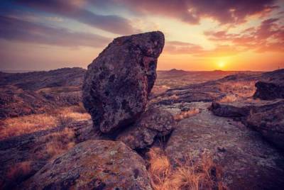 "Каменные Могилы": Миниатюрная горная страна на территории Донбасса