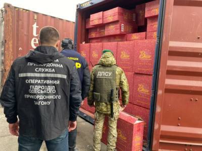 ГПСУ пресекла вывоз контрабандных сигарет из Одессы в Евросоюз на сумму около 145 млн гривен