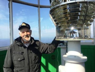 В Финском заливе старейший в России начальник маяка отметил 80-летний юбилей