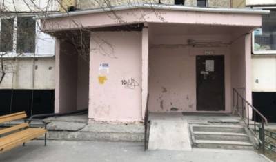 В Тюмени на улице Ямской обнаружено тело мужчины, упавшего с 5 этажа