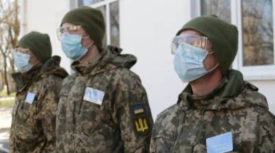 Почти 2 тысячи военных ВСУ болеют COVID