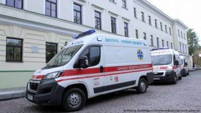 Украина впритык приблизилась к четвертой волне эпидемии коронавируса