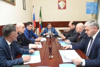 Правительство и парламент Дагестана займутся придорожными полосами