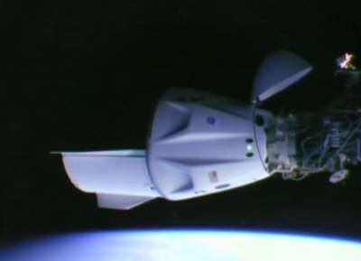 Crew Dragon с четырьмя астронавтами пристыковался в МКС
