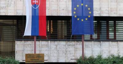 В Словакии объяснили высылку российских дипломатов: Дело не только в Чехии