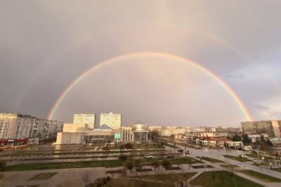 Жители Тверской области сфотографировали яркую радугу